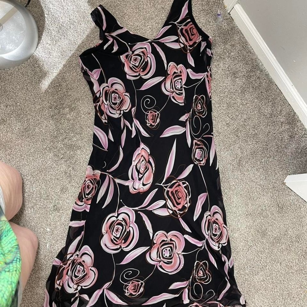 90s Mary McFadden black and pink floral dress with ruffle hem - Picture 4 of 7